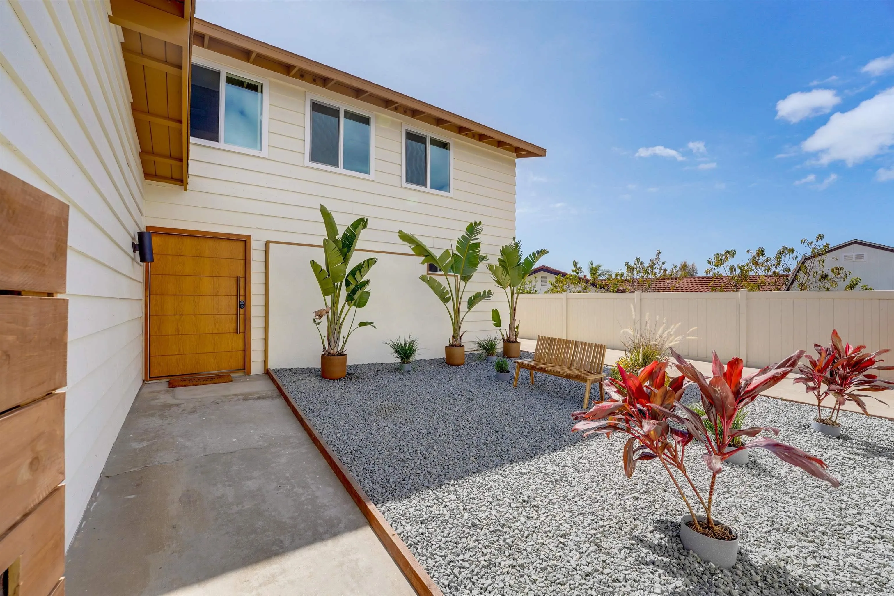 https://cdn.realtyfeed.com/cdn/127/260023123/38e7ee48eb7479ad96530d2d3716763e.webp