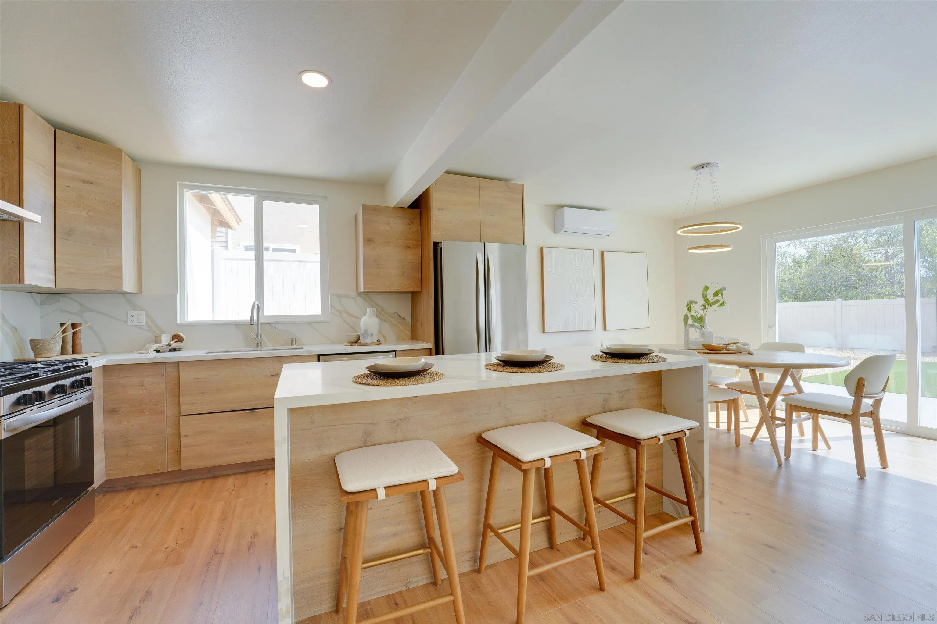 https://cdn.realtyfeed.com/cdn/127/260023123/3f13f61d29c9343a2243dffff34cf106.webp