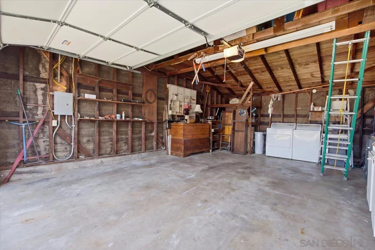 https://cdn.realtyfeed.com/cdn/127/260023127/09ecab705ef536bc01ab88b34c41eb16.webp