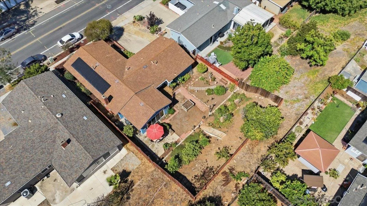 https://cdn.realtyfeed.com/cdn/127/260023127/32ce4d1d80aa1dd468f346a92556a995.webp