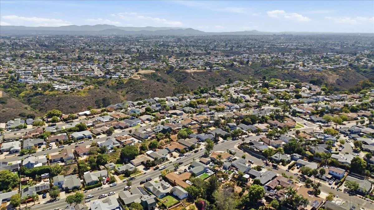 https://cdn.realtyfeed.com/cdn/127/260023127/3a686d287375cc8588dcd105f616b836.webp