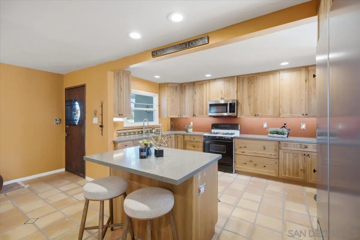 https://cdn.realtyfeed.com/cdn/127/260023127/8fd34abcc660a213bb23572ba3e93292.webp