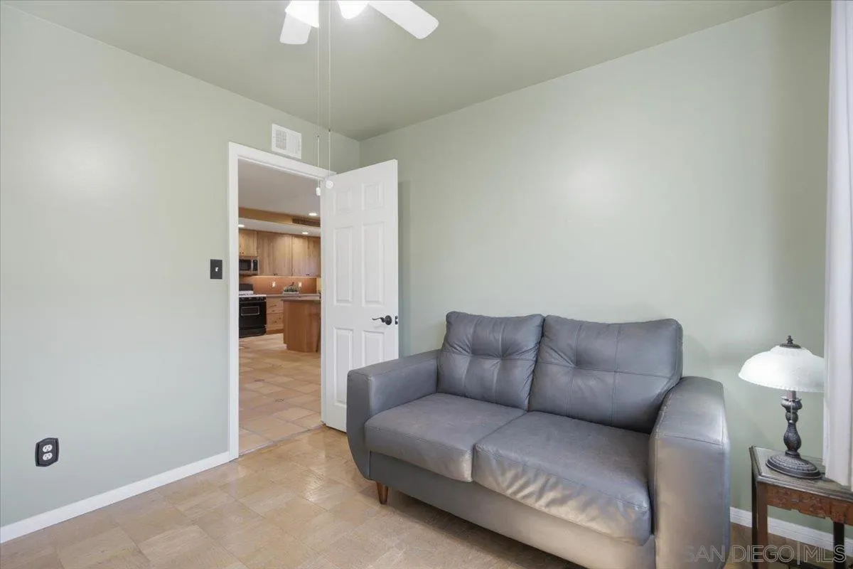 https://cdn.realtyfeed.com/cdn/127/260023127/bf4e7b4c4703bc92315d33b135967c5a.webp