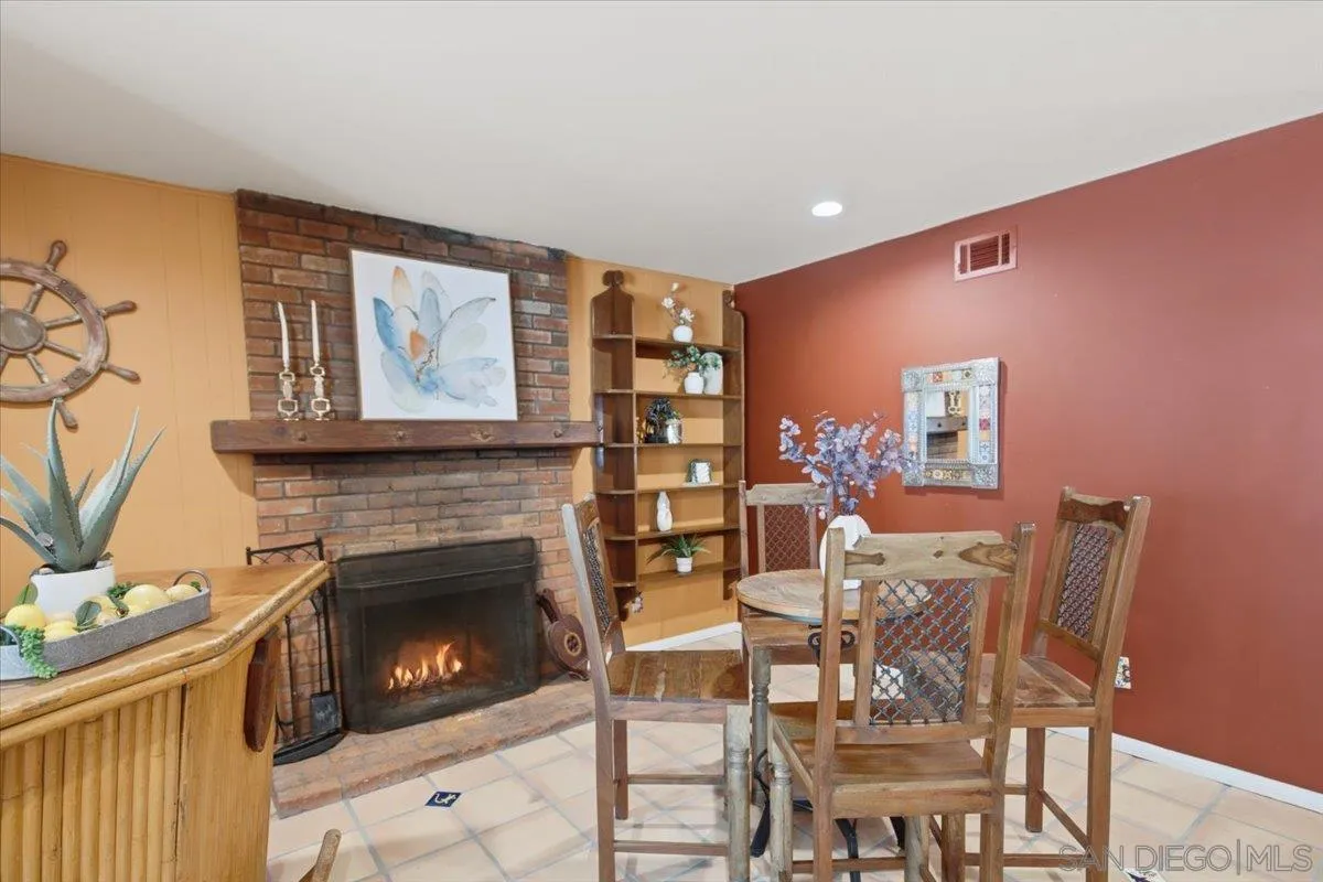 https://cdn.realtyfeed.com/cdn/127/260023127/c6c62782e3f5f5a0bf3b1e8ef2f3cc12.webp