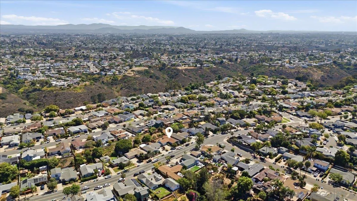https://cdn.realtyfeed.com/cdn/127/260023127/d71387864a2f9fc4284f457f2e08b9f6.webp