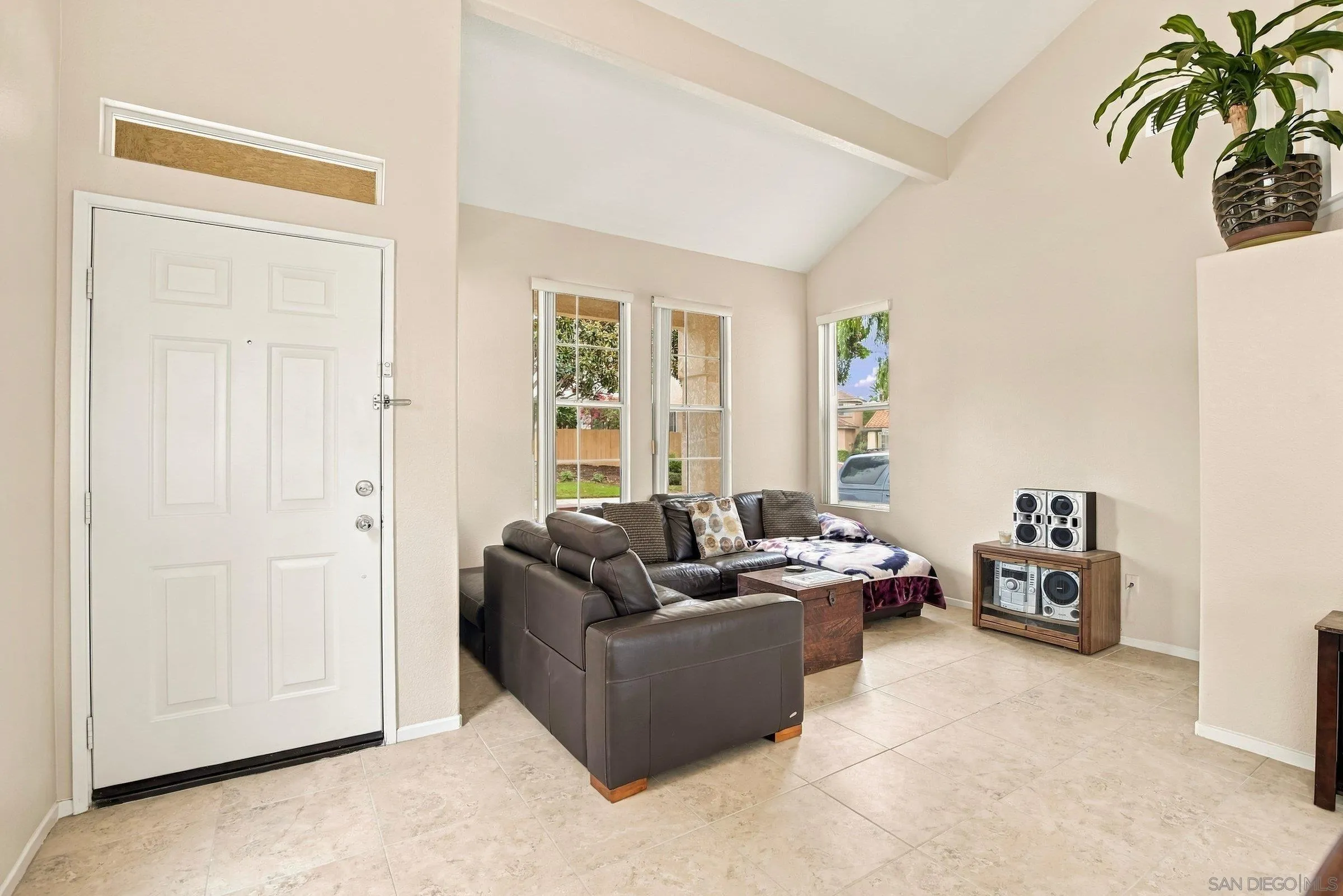 https://cdn.realtyfeed.com/cdn/127/260023128/8751543ba6fd54f3b499476a5f1e6d8b.webp