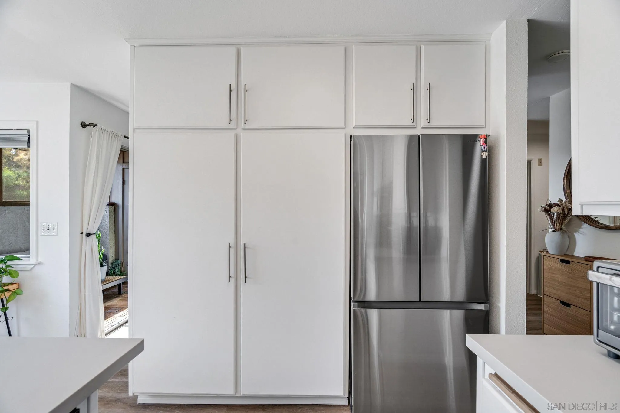 https://cdn.realtyfeed.com/cdn/127/260023134/5b71422b128df9a05cced0409dbe3141.webp
