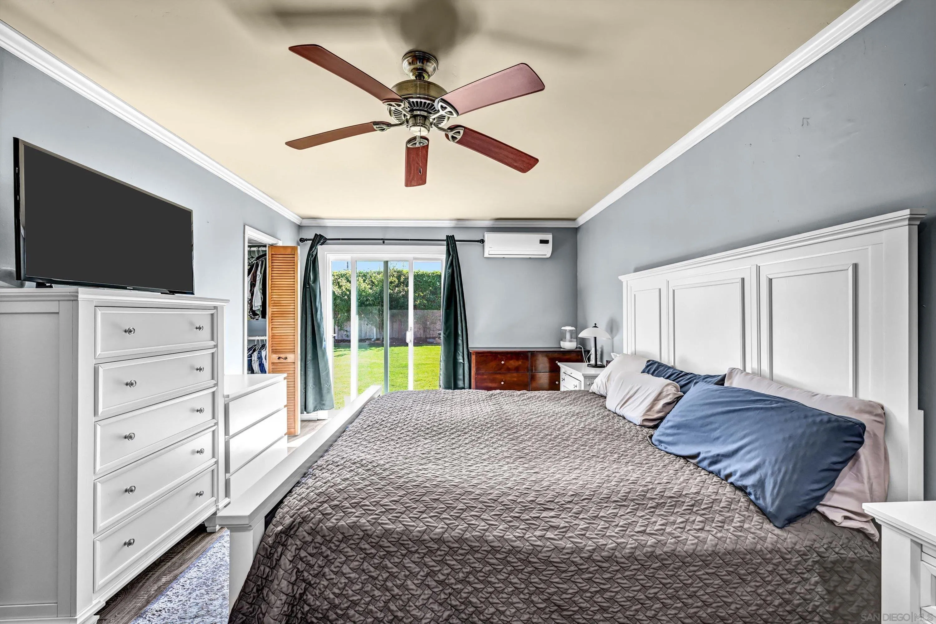 https://cdn.realtyfeed.com/cdn/127/260023135/04b283ba6224ffa1e47e2f765a836e9e.webp