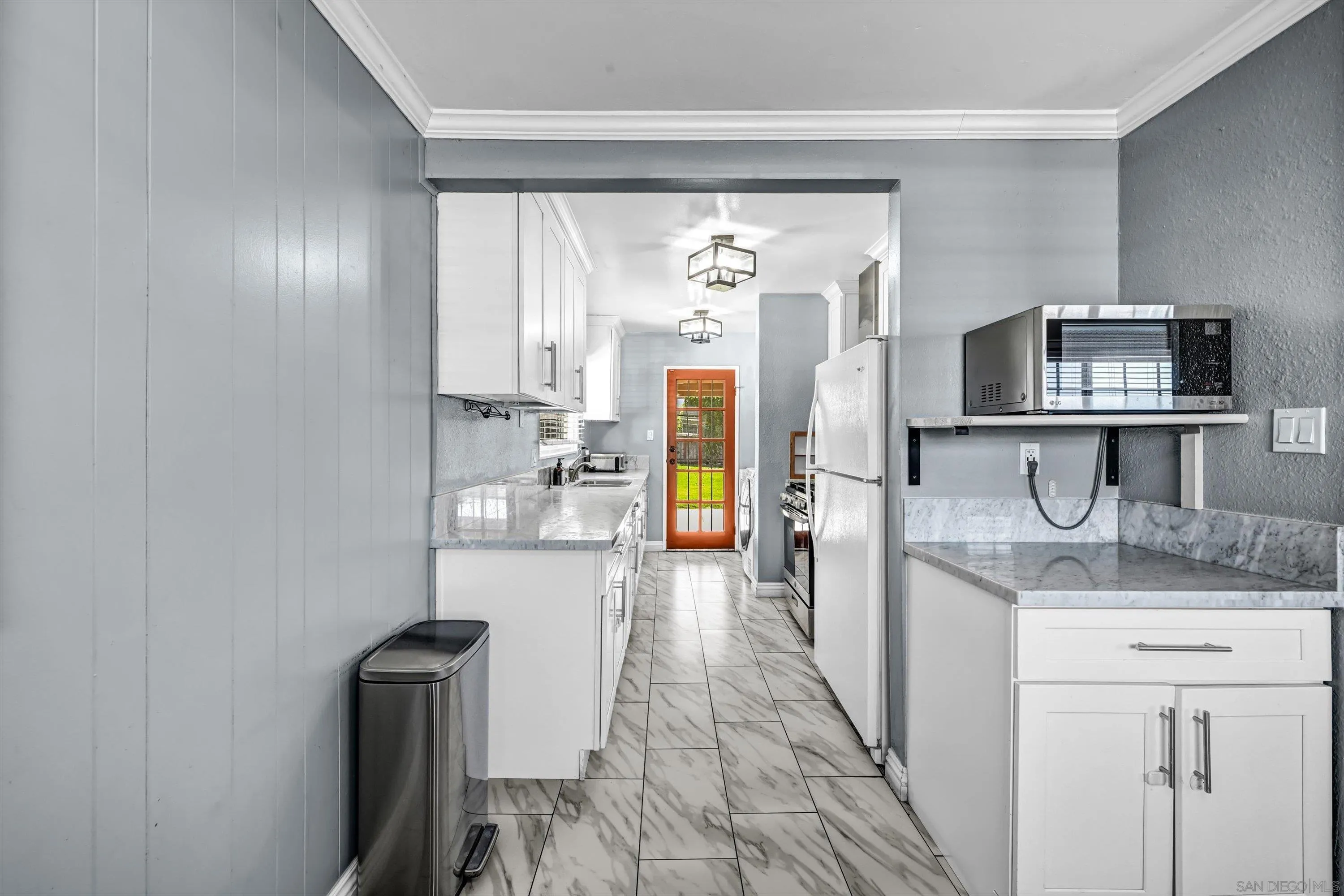https://cdn.realtyfeed.com/cdn/127/260023135/5d9cf0d2202caaf8e1ec0ba28c3a5463.webp