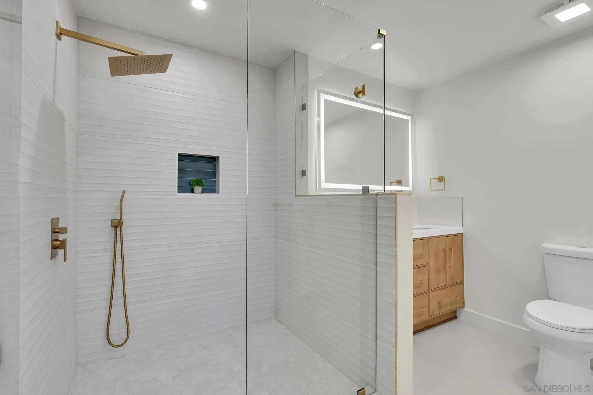 https://cdn.realtyfeed.com/cdn/127/260023138/4a23939af8a7ec958b63525a072aac25.webp