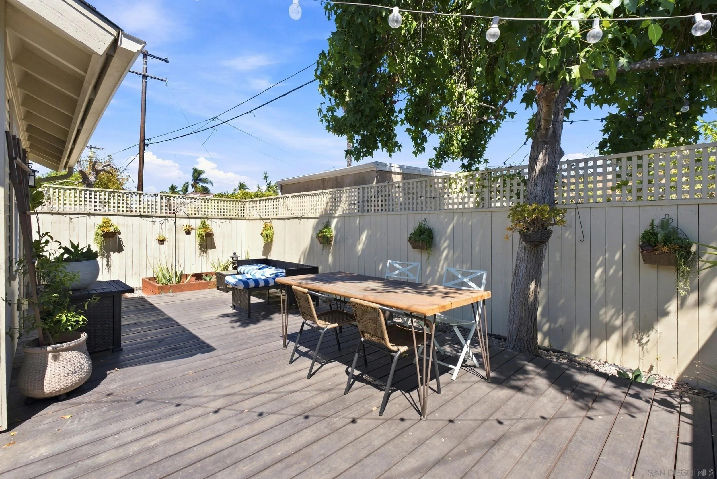 https://cdn.realtyfeed.com/cdn/127/260023142/c1bddcf70884f7306da4bc9848a22d9d.webp