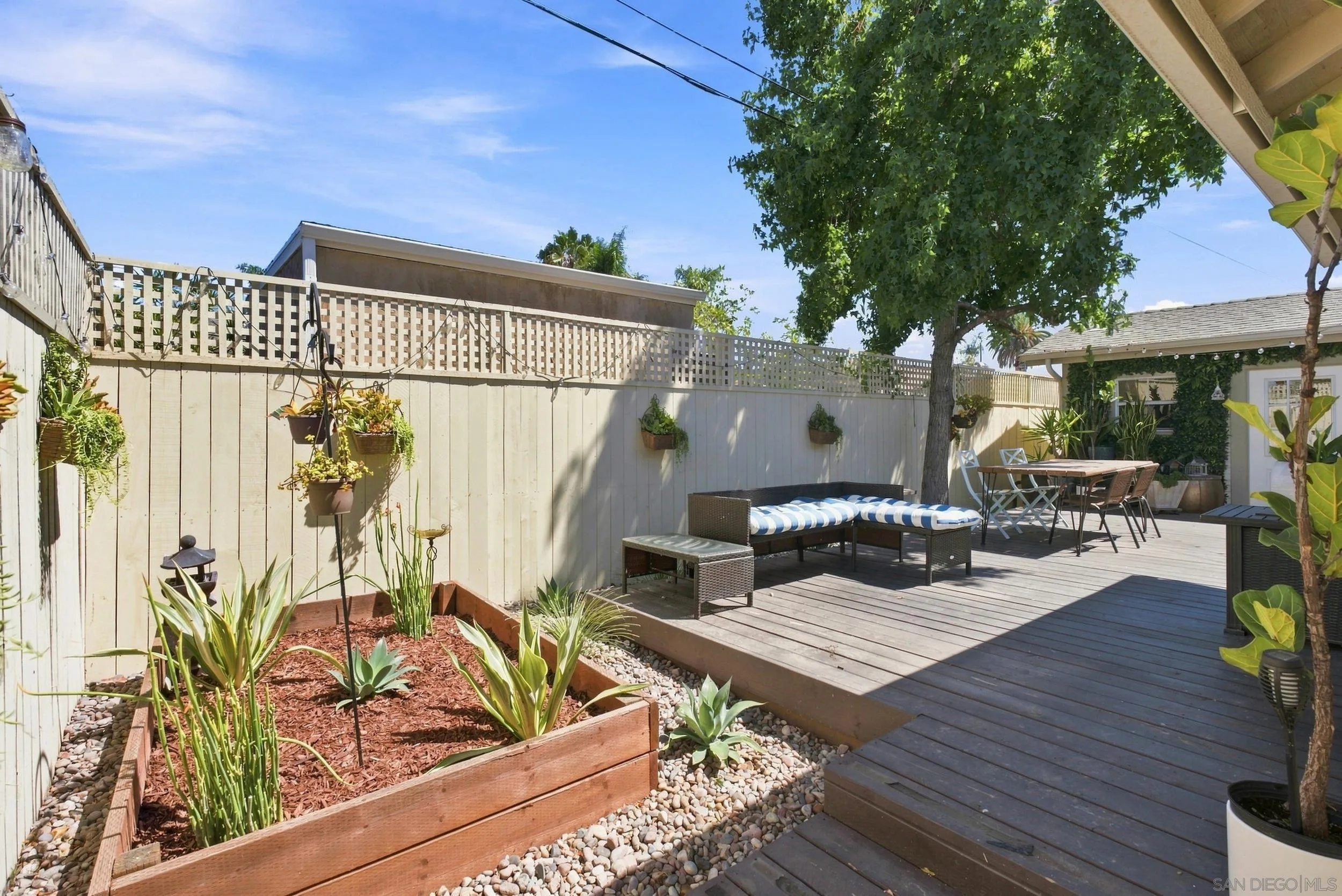 https://cdn.realtyfeed.com/cdn/127/260023142/ea2d21a75e6fce4642e77c35d5dbdc6c.webp