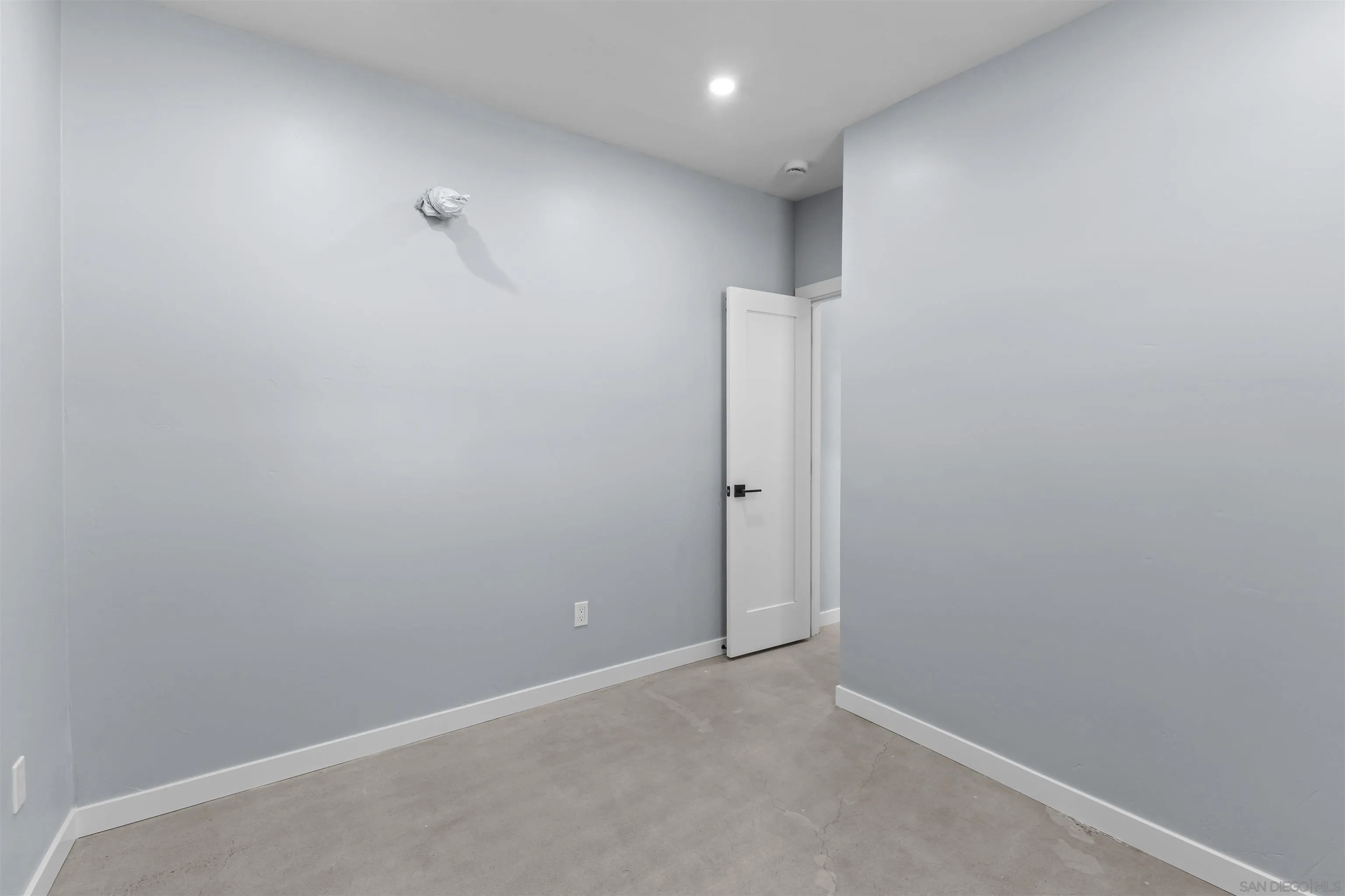 https://cdn.realtyfeed.com/cdn/127/260023143/7223a5792fb6ccfb47562d6b473ebc93.webp