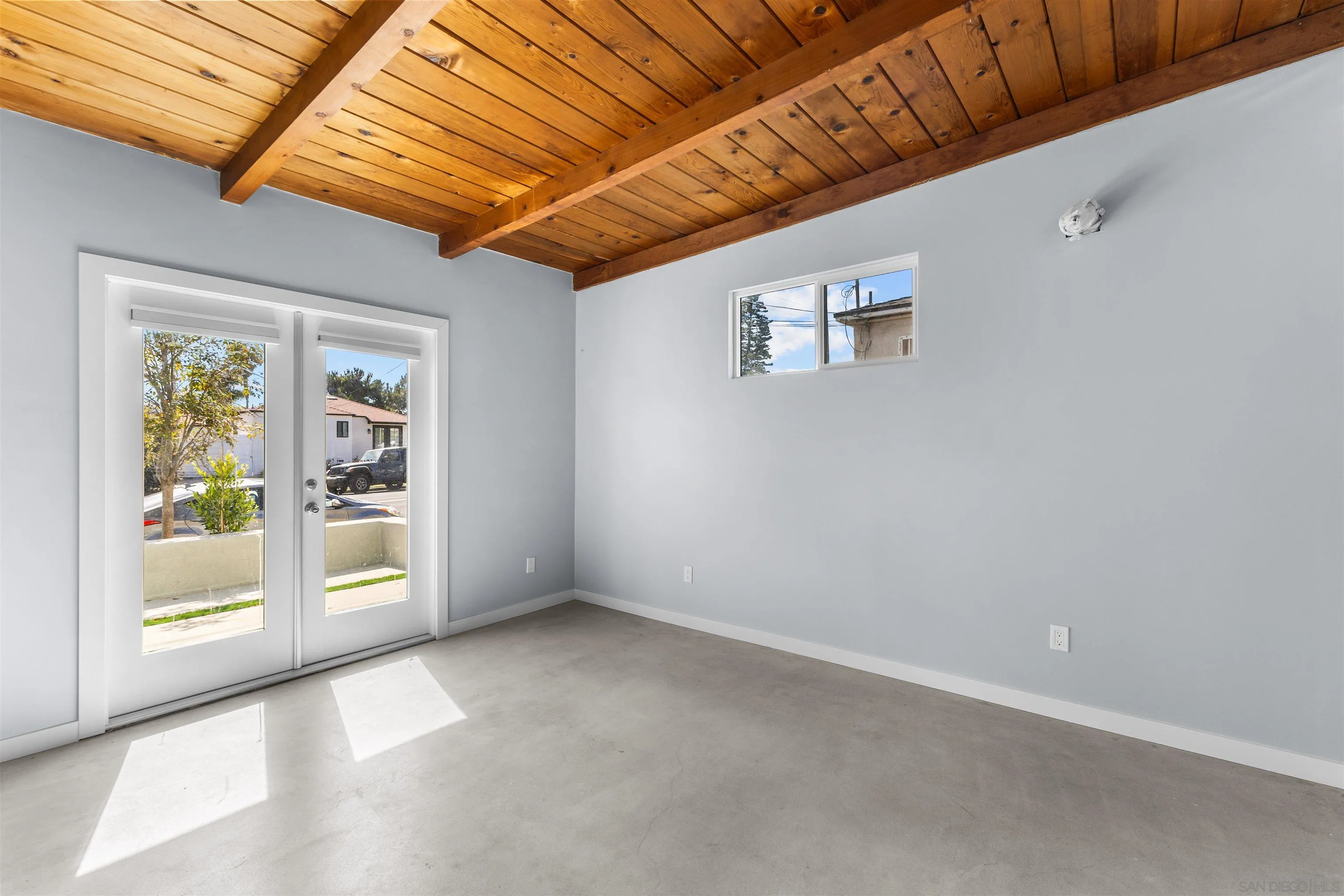 https://cdn.realtyfeed.com/cdn/127/260023143/dfff272362071891f07640d62544a66a.webp
