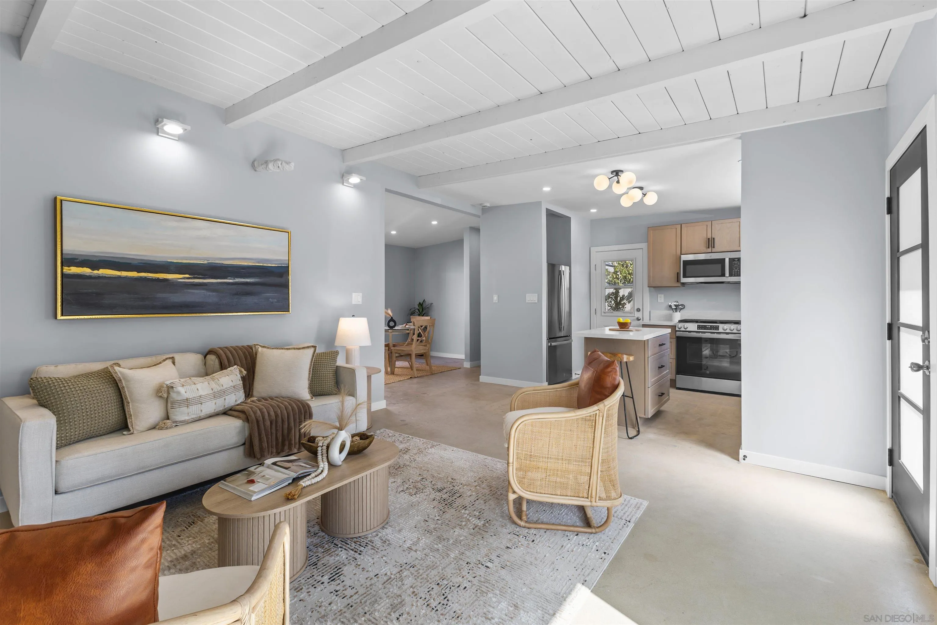 https://cdn.realtyfeed.com/cdn/127/260023143/ebc9ab3933154fed040ceb405e2955fe.webp