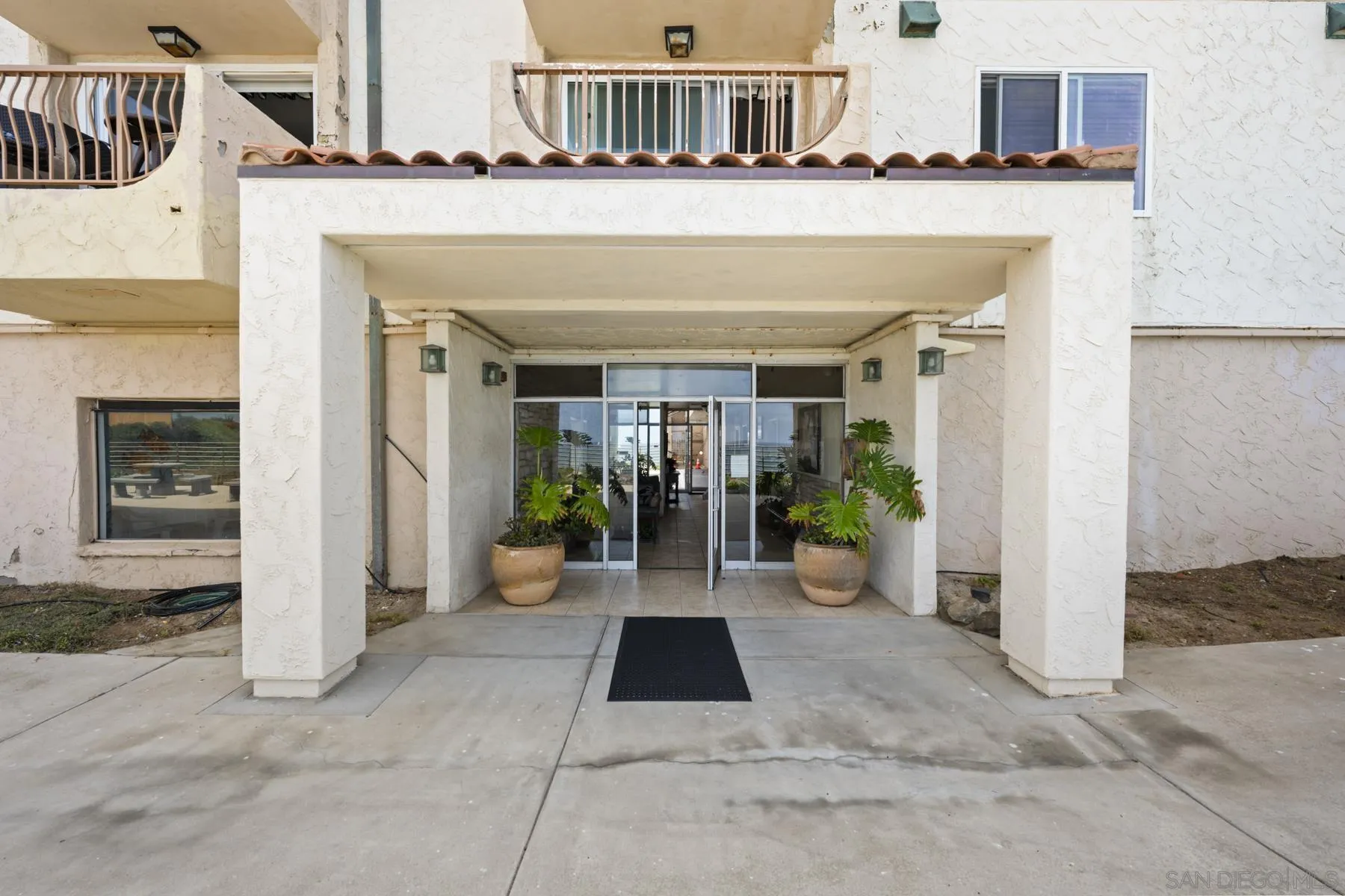 https://cdn.realtyfeed.com/cdn/127/260023145/037d02f747cb9873c6e9fda33e9cd5db.webp