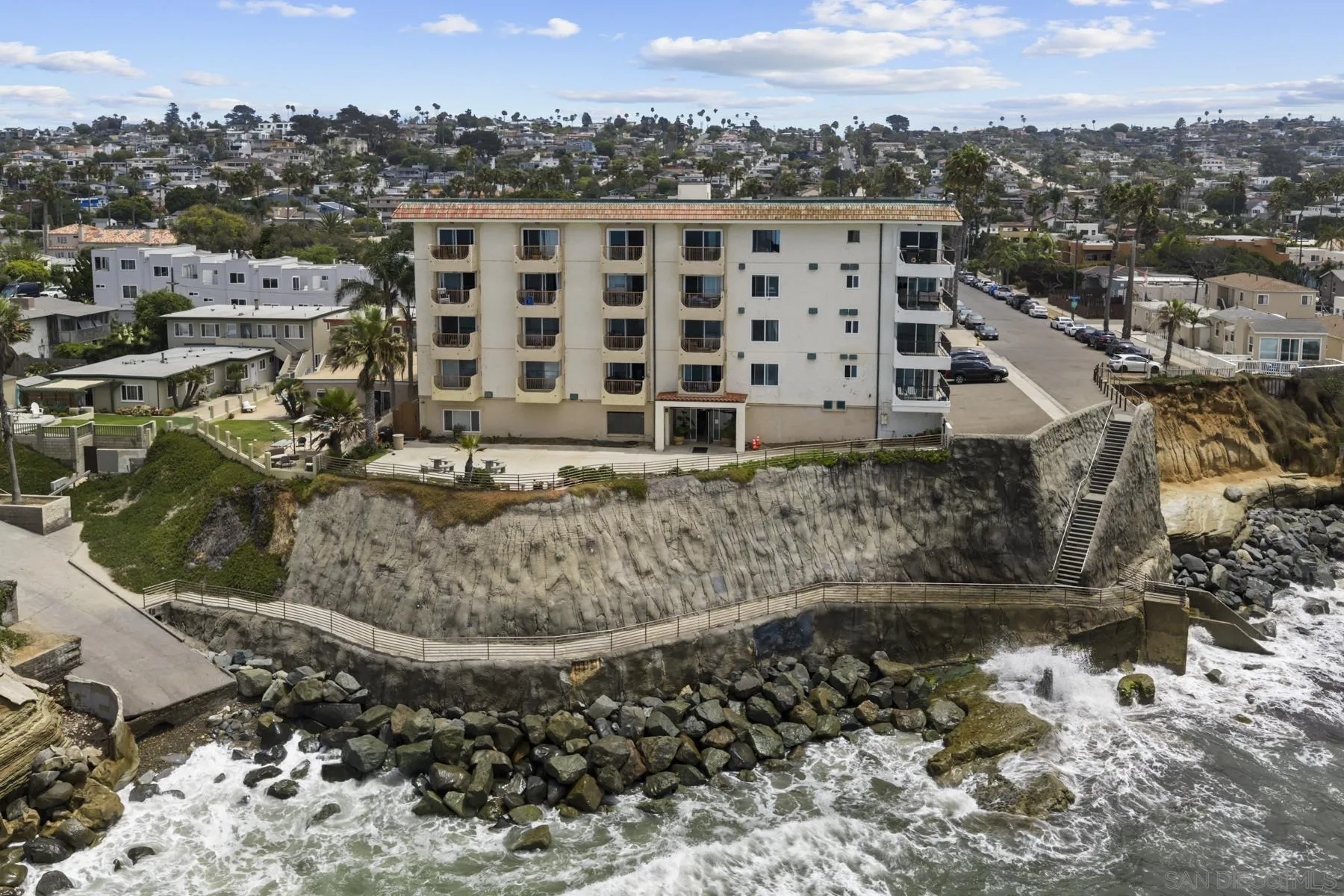 https://cdn.realtyfeed.com/cdn/127/260023145/624ca188245c3c07e2872eb185d7abc8.webp