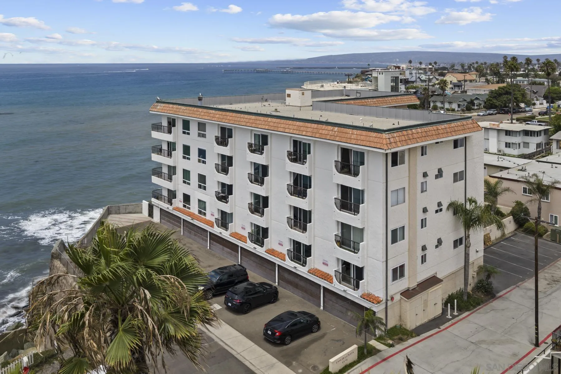 https://cdn.realtyfeed.com/cdn/127/260023145/a4ca055db89cfdd23bbd70344e68696b.webp