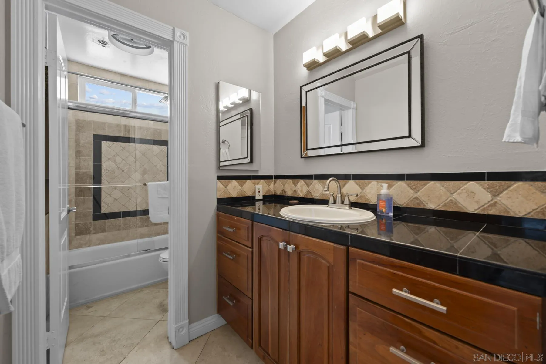 https://cdn.realtyfeed.com/cdn/127/260023145/c51f5983c0b2ec34e95846c98203460f.webp