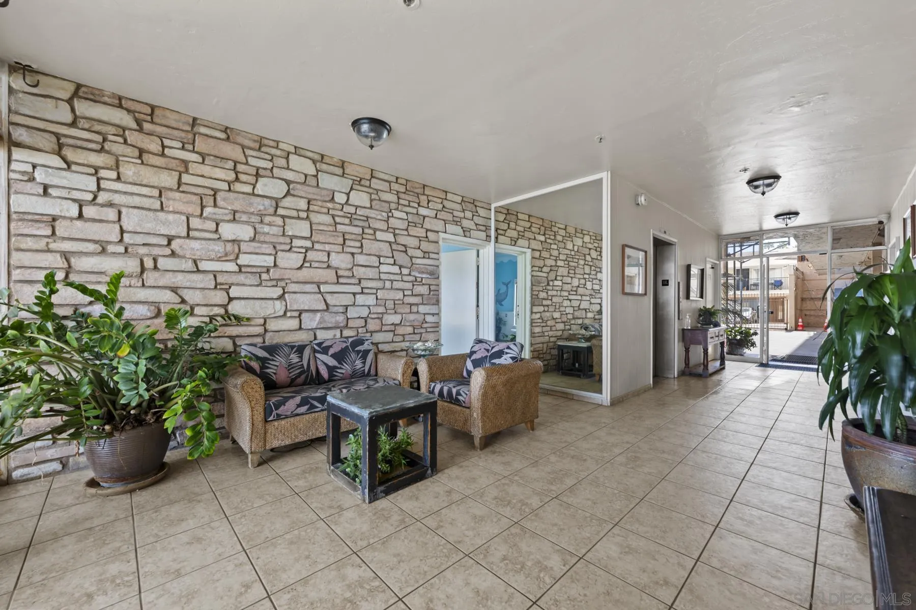 https://cdn.realtyfeed.com/cdn/127/260023145/fbf9a0d47283e8fd06e09c4ab45f8ab4.webp