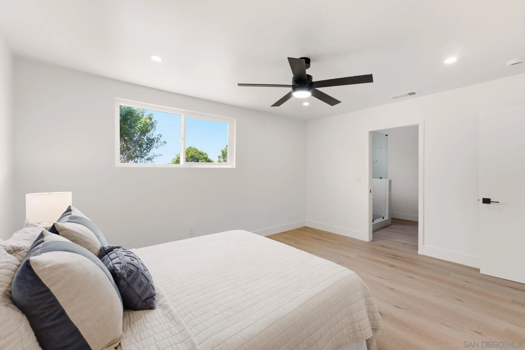 https://cdn.realtyfeed.com/cdn/127/260023151/cc1ee5a48d5d70e43368738a1339a421.webp