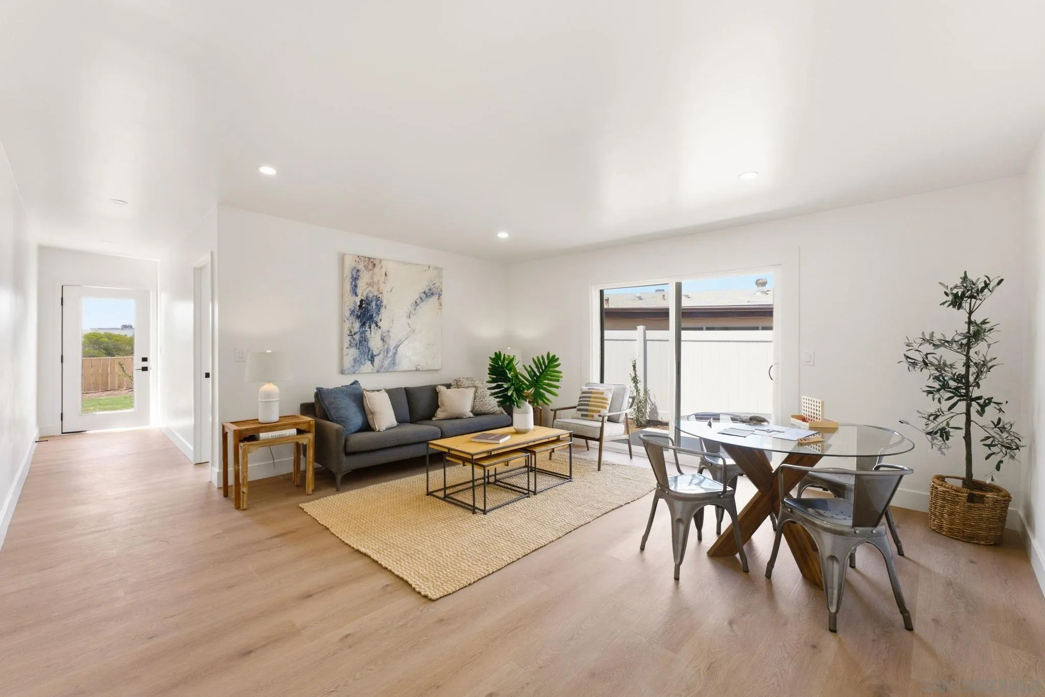 https://cdn.realtyfeed.com/cdn/127/260023151/fda5485643b5f563f9a314e4e3185f07.webp