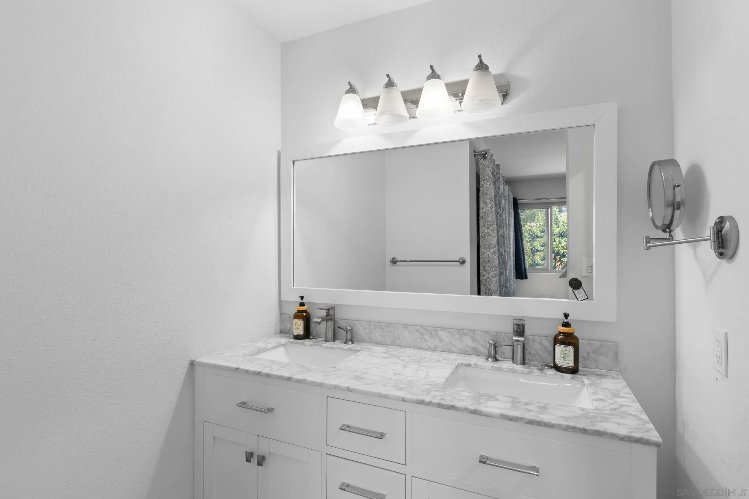 https://cdn.realtyfeed.com/cdn/127/260023152/114bf567725c8cc61953afb7c2750f92.webp