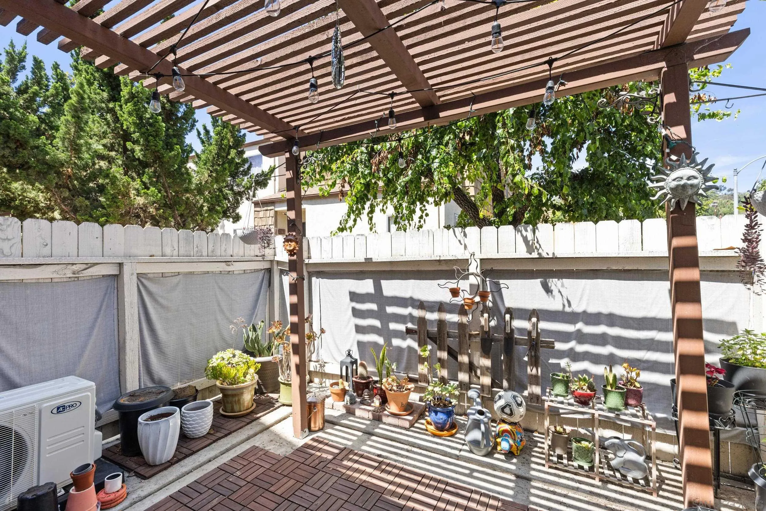 https://cdn.realtyfeed.com/cdn/127/260023152/397254e631ad8472fc94440ed589a3d9.webp