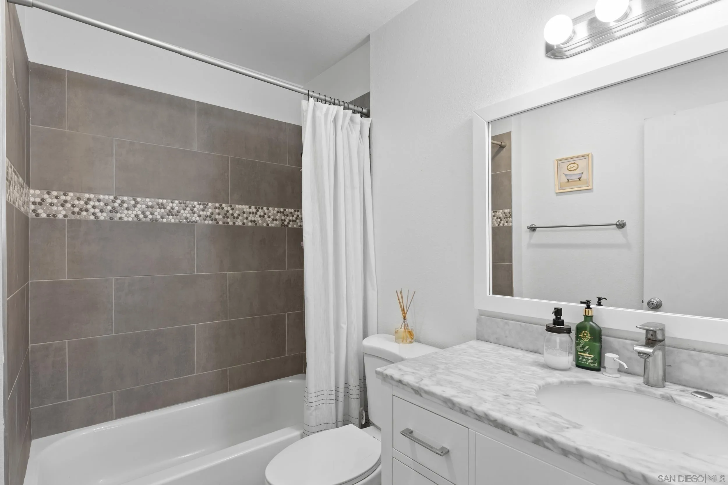 https://cdn.realtyfeed.com/cdn/127/260023152/88992f5f2334cff957011499f134db64.webp