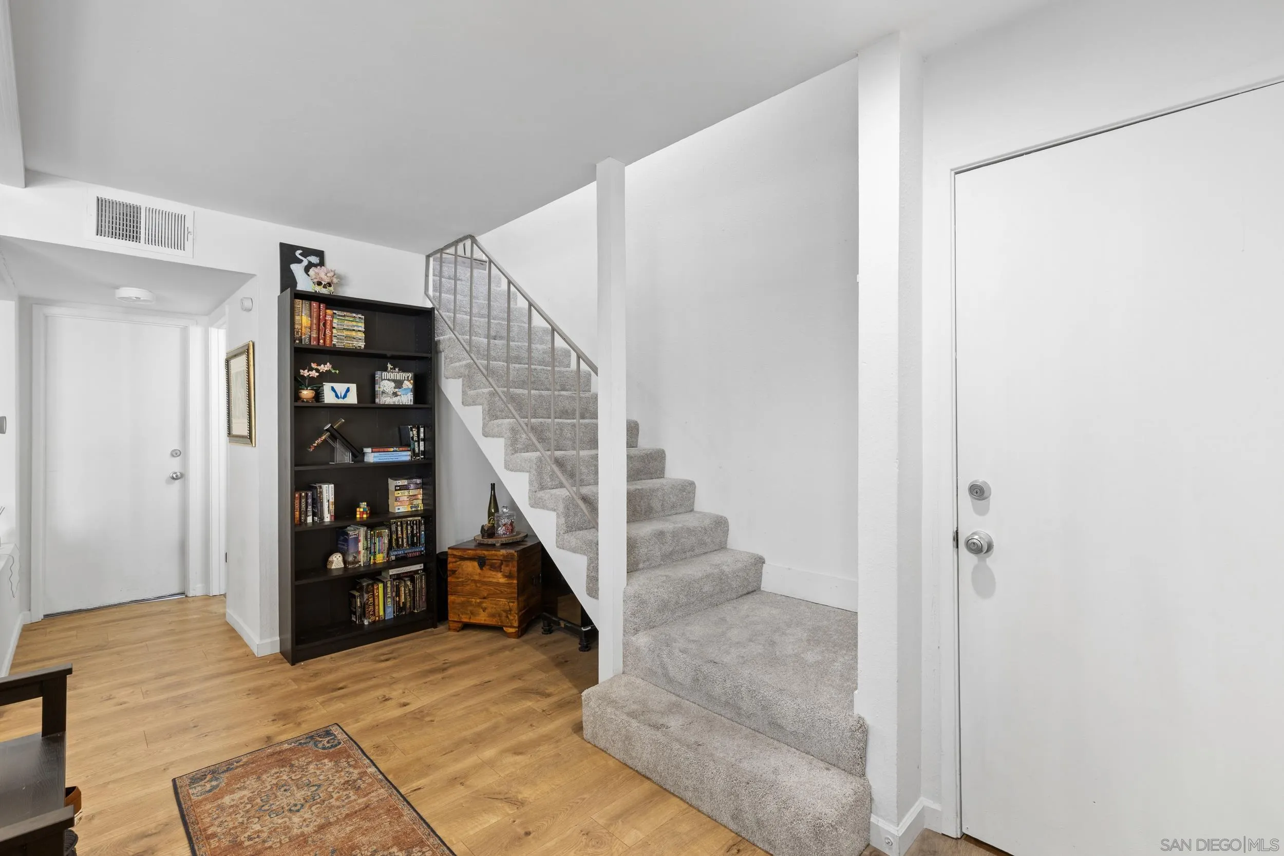 https://cdn.realtyfeed.com/cdn/127/260023152/d61589b7409d5fdfa383df1f3da9a18d.webp