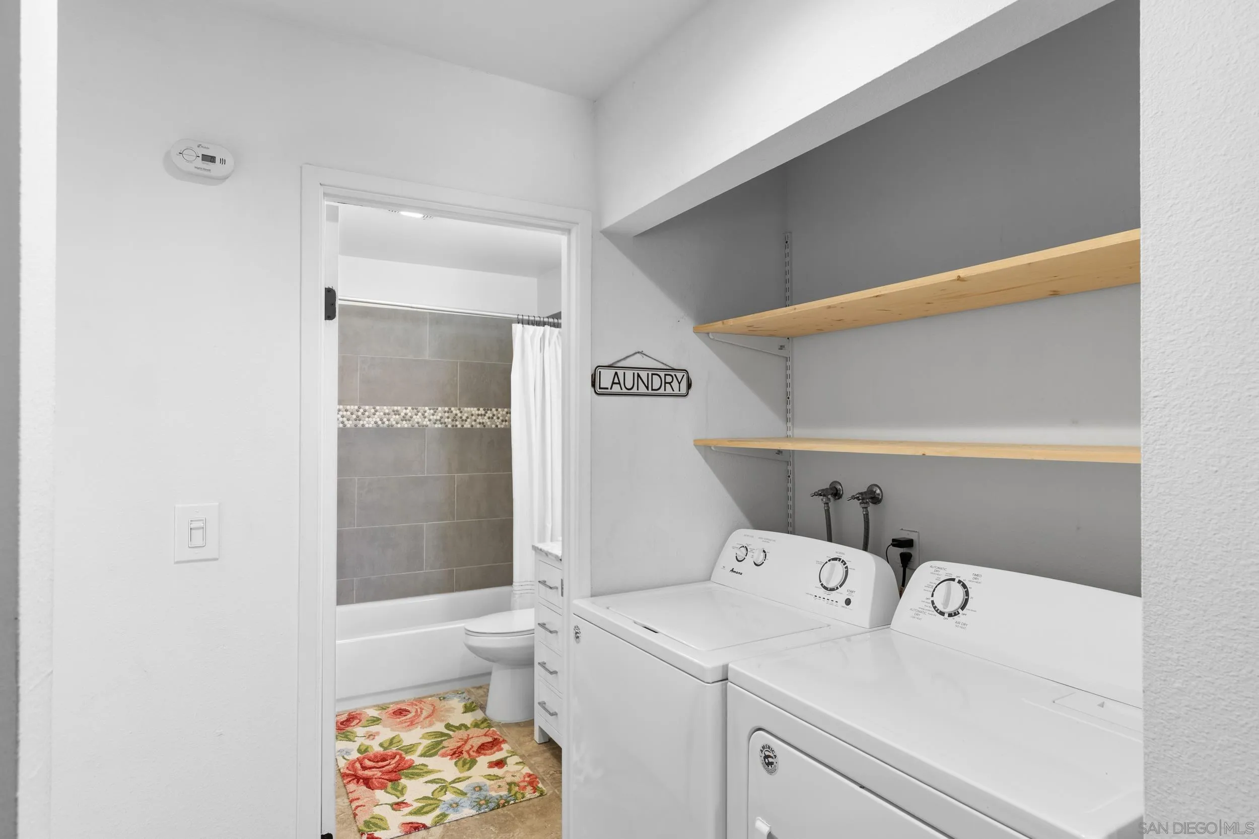 https://cdn.realtyfeed.com/cdn/127/260023152/d9c23bed4da902379dbb922e4d7b3a36.webp