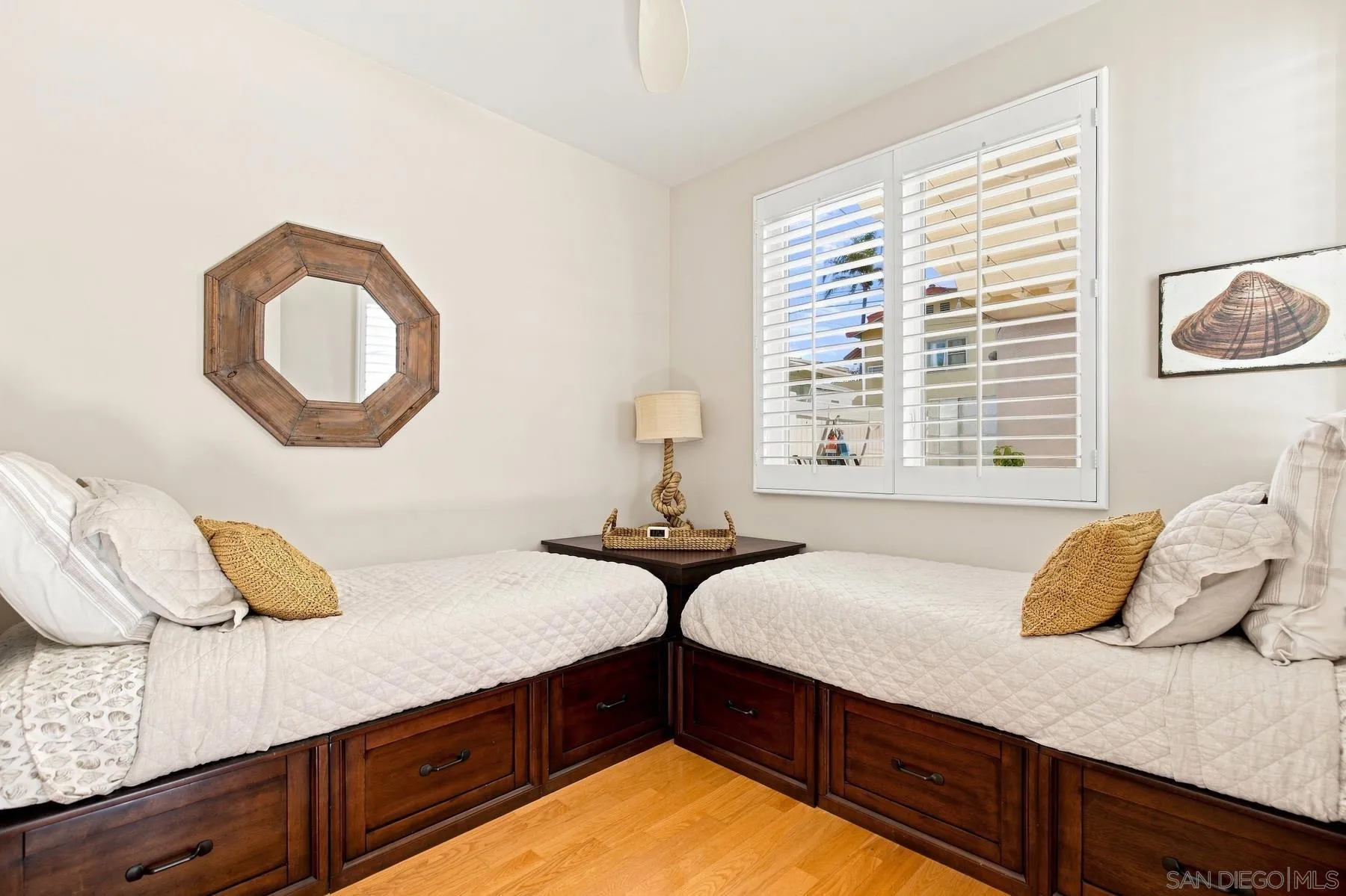 https://cdn.realtyfeed.com/cdn/127/260023153/301f80cbe553496602f92c2e56fe86ee.webp