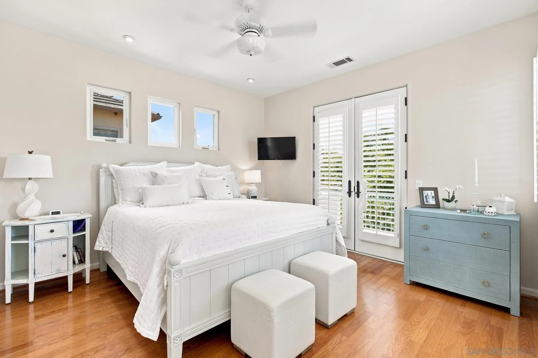 https://cdn.realtyfeed.com/cdn/127/260023153/8402c2450d3042f46f5be79e792c6588.webp
