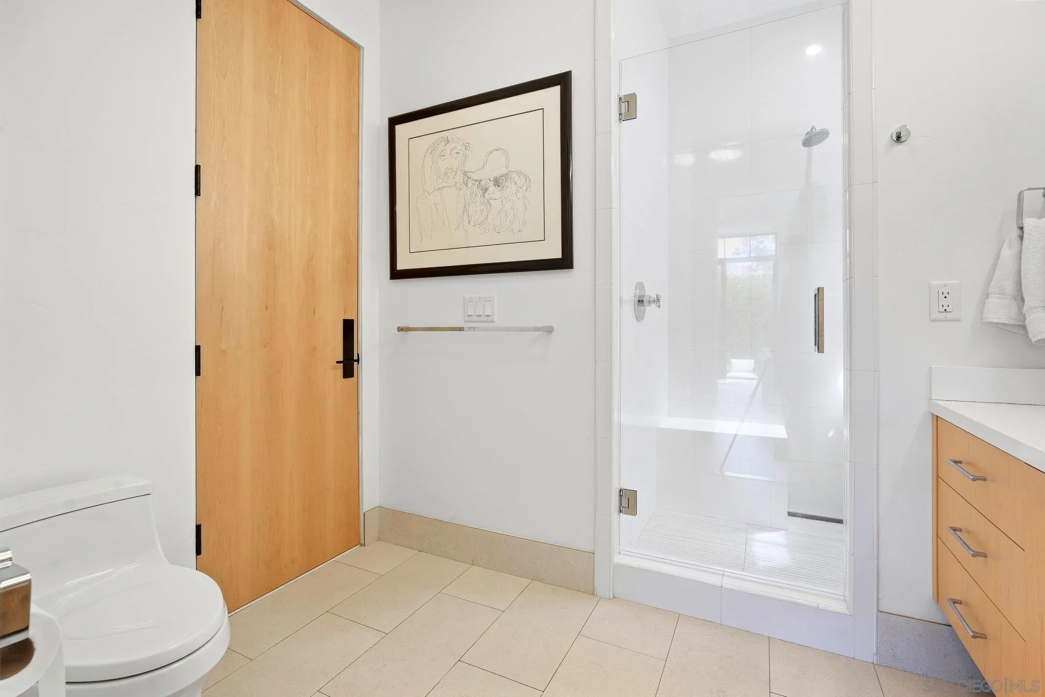 https://cdn.realtyfeed.com/cdn/127/260023156/164a6724ff3aca815d55a088d4593432.webp