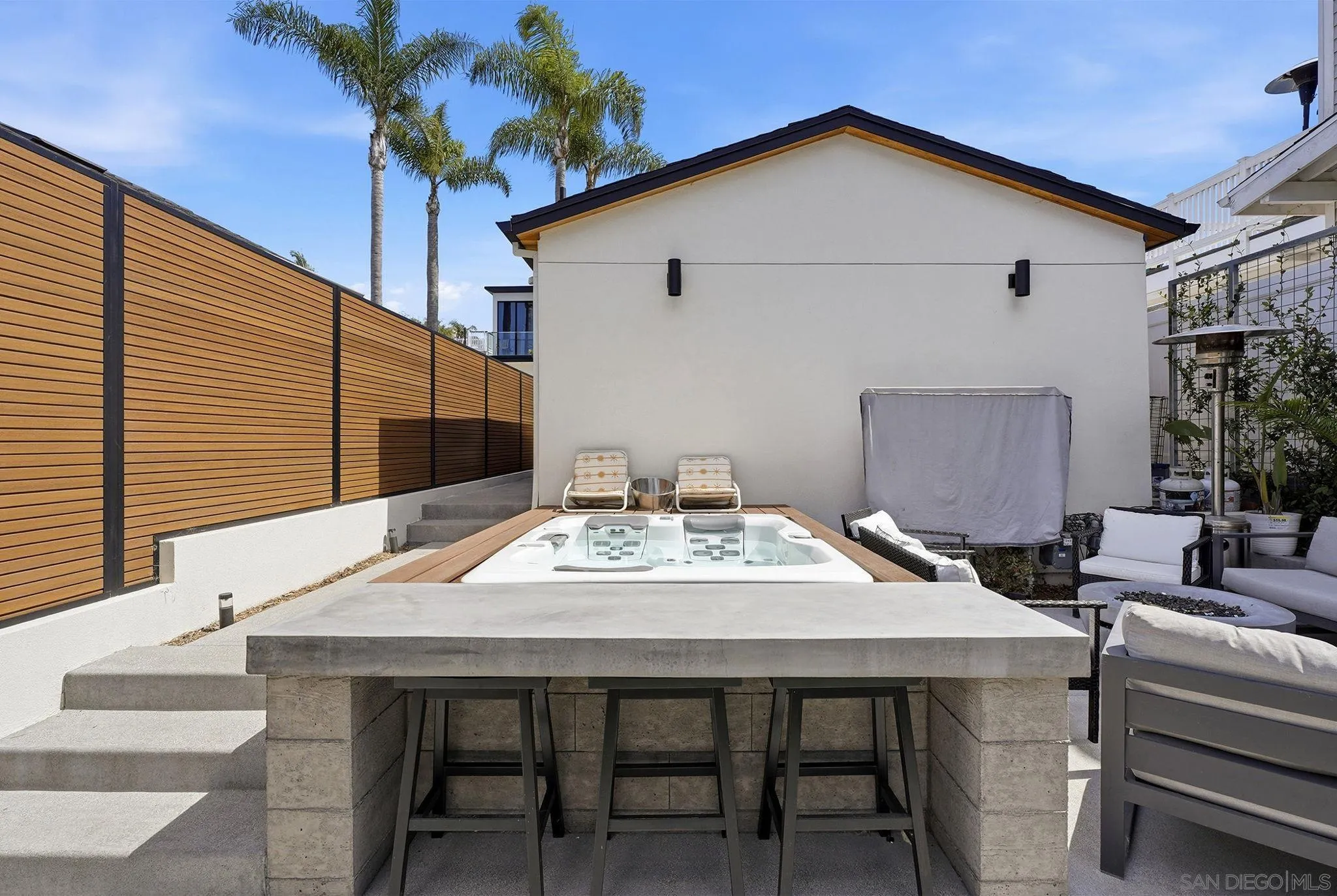 https://cdn.realtyfeed.com/cdn/127/260023156/191b6f08f8e3265dd0a78418d1211b79.webp