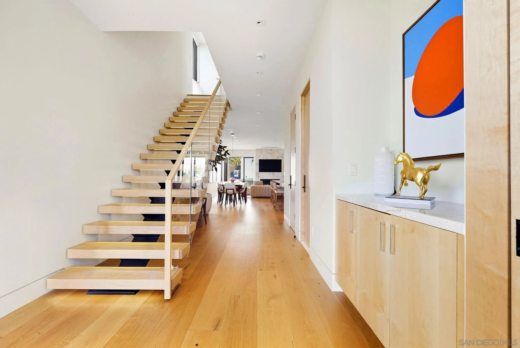 https://cdn.realtyfeed.com/cdn/127/260023156/89b414d889e68ce0a6f05d0c324eacd8.webp