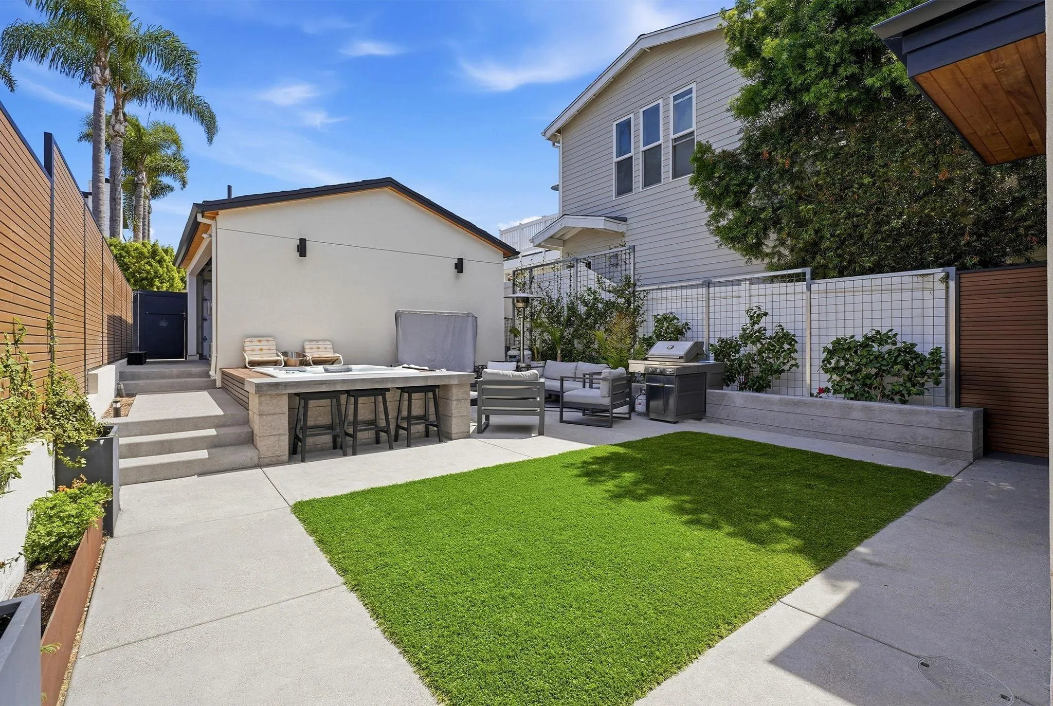 https://cdn.realtyfeed.com/cdn/127/260023156/94ea7fb578c9442d0b5baf33b559b65e.webp