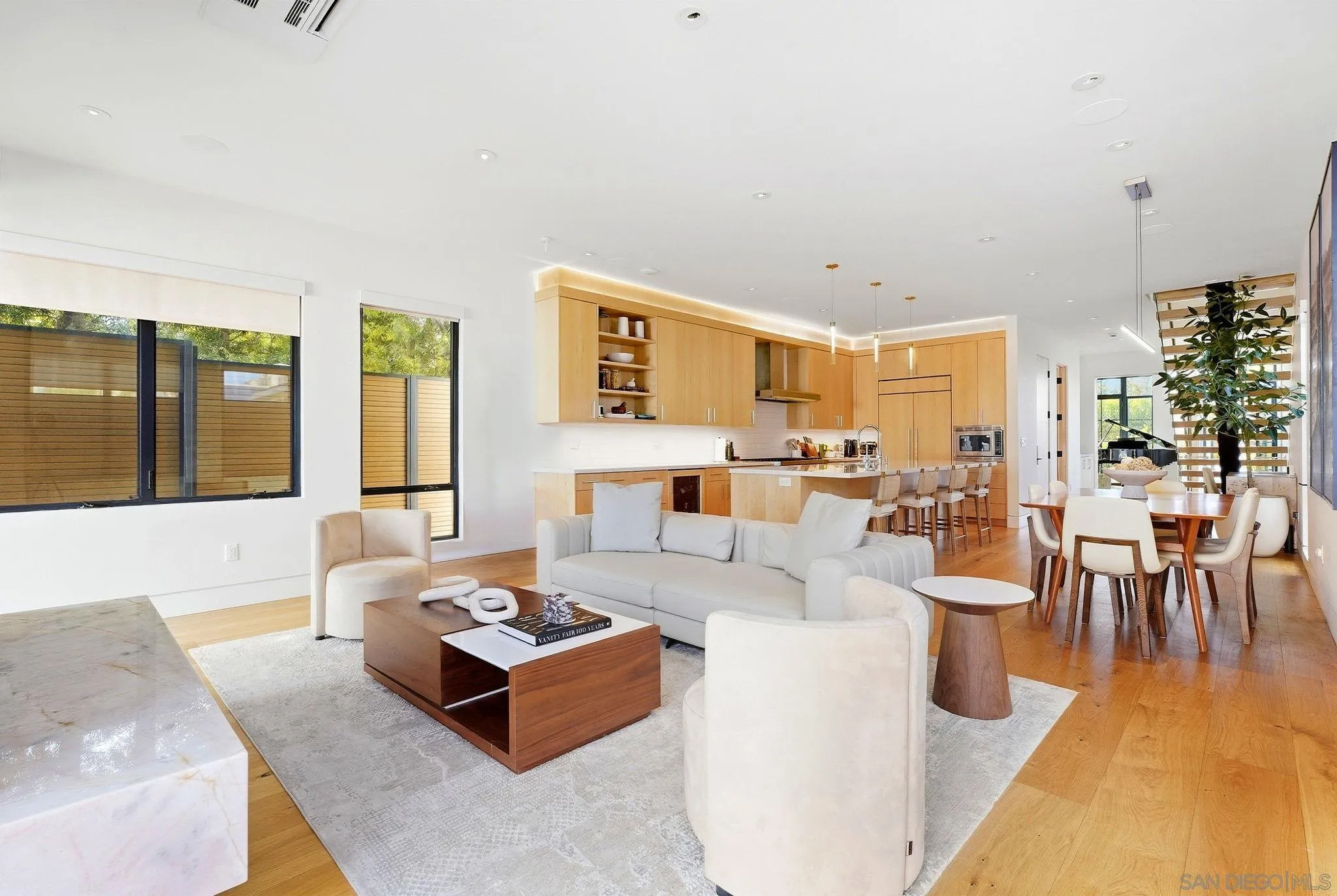 https://cdn.realtyfeed.com/cdn/127/260023156/9862564daafb8feb087eede54b1617e0.webp