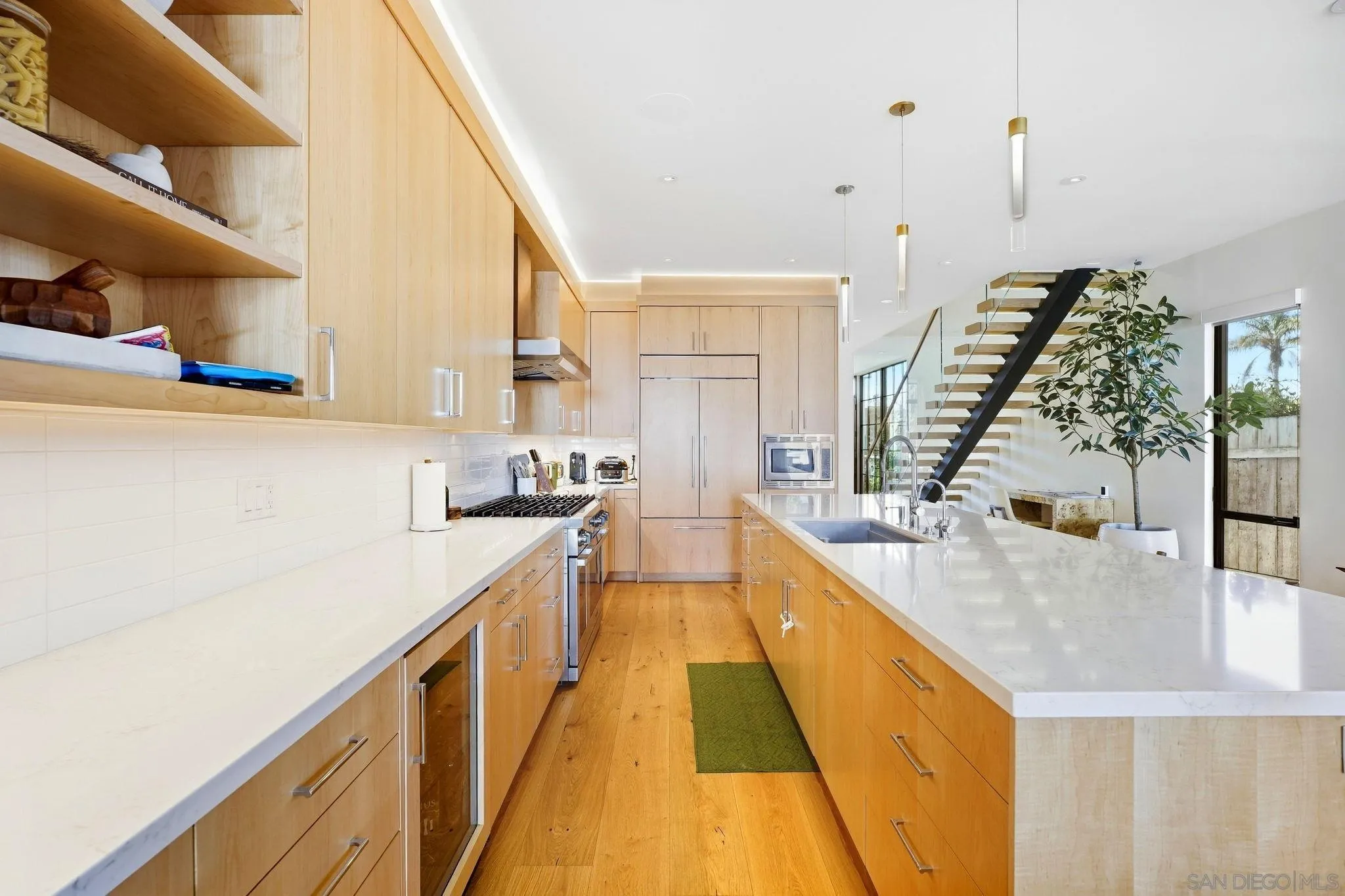 https://cdn.realtyfeed.com/cdn/127/260023156/a2f855d3a7c61b78375f450840fc4369.webp