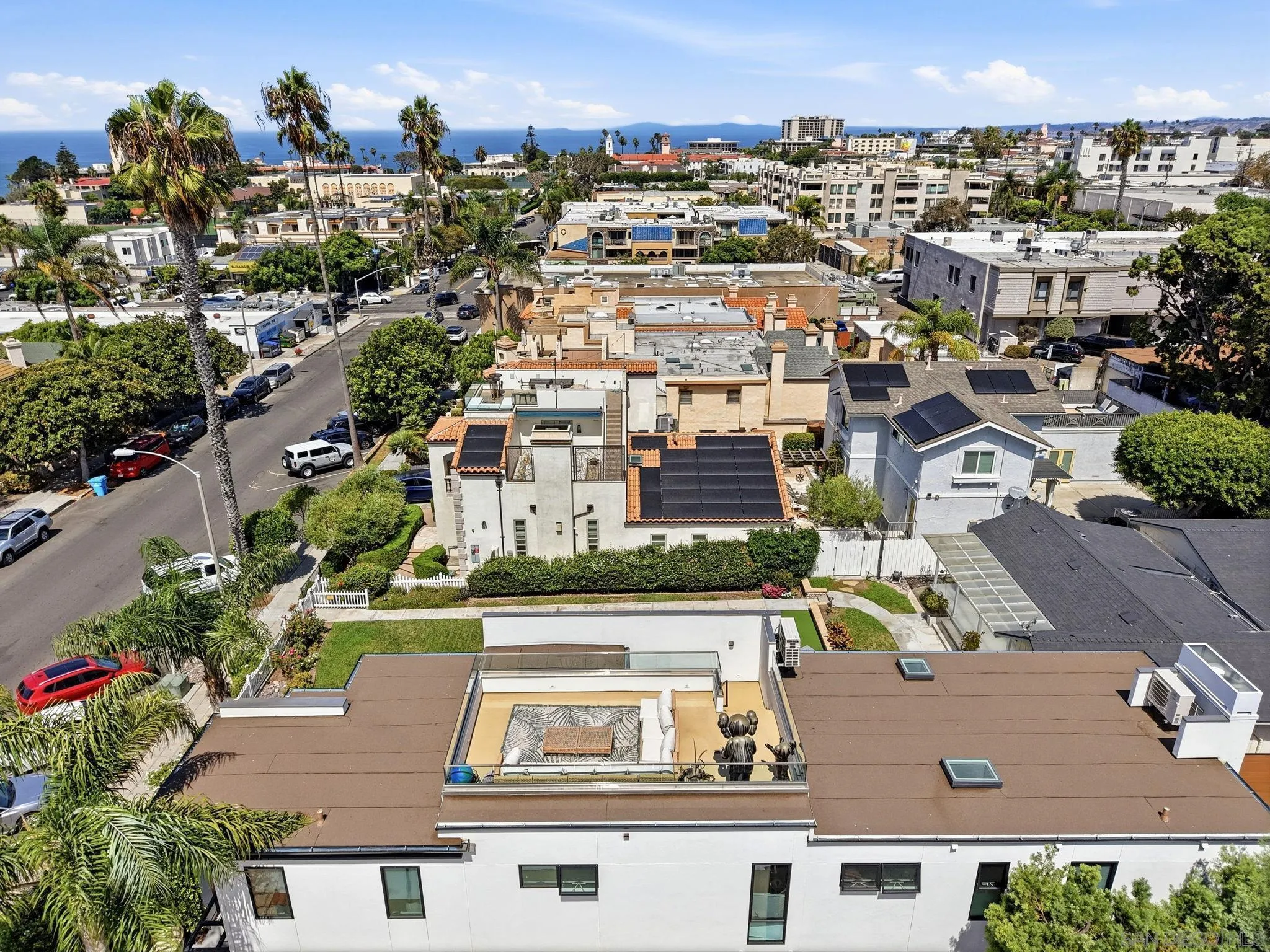 https://cdn.realtyfeed.com/cdn/127/260023156/e422f41dcdfb20d58577a35e22539ff0.webp
