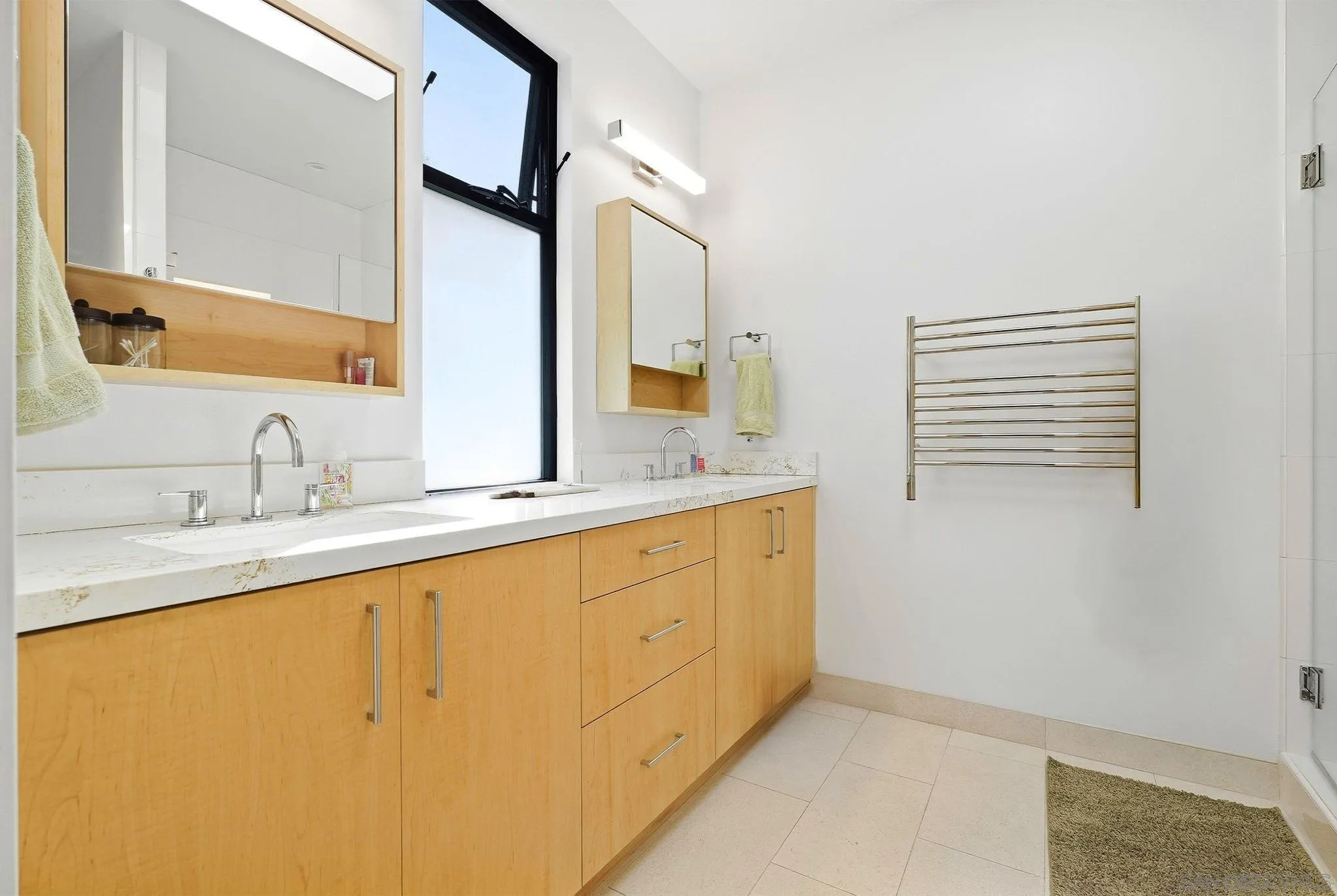 https://cdn.realtyfeed.com/cdn/127/260023156/edb023b49762f9f2cf511c318a329304.webp