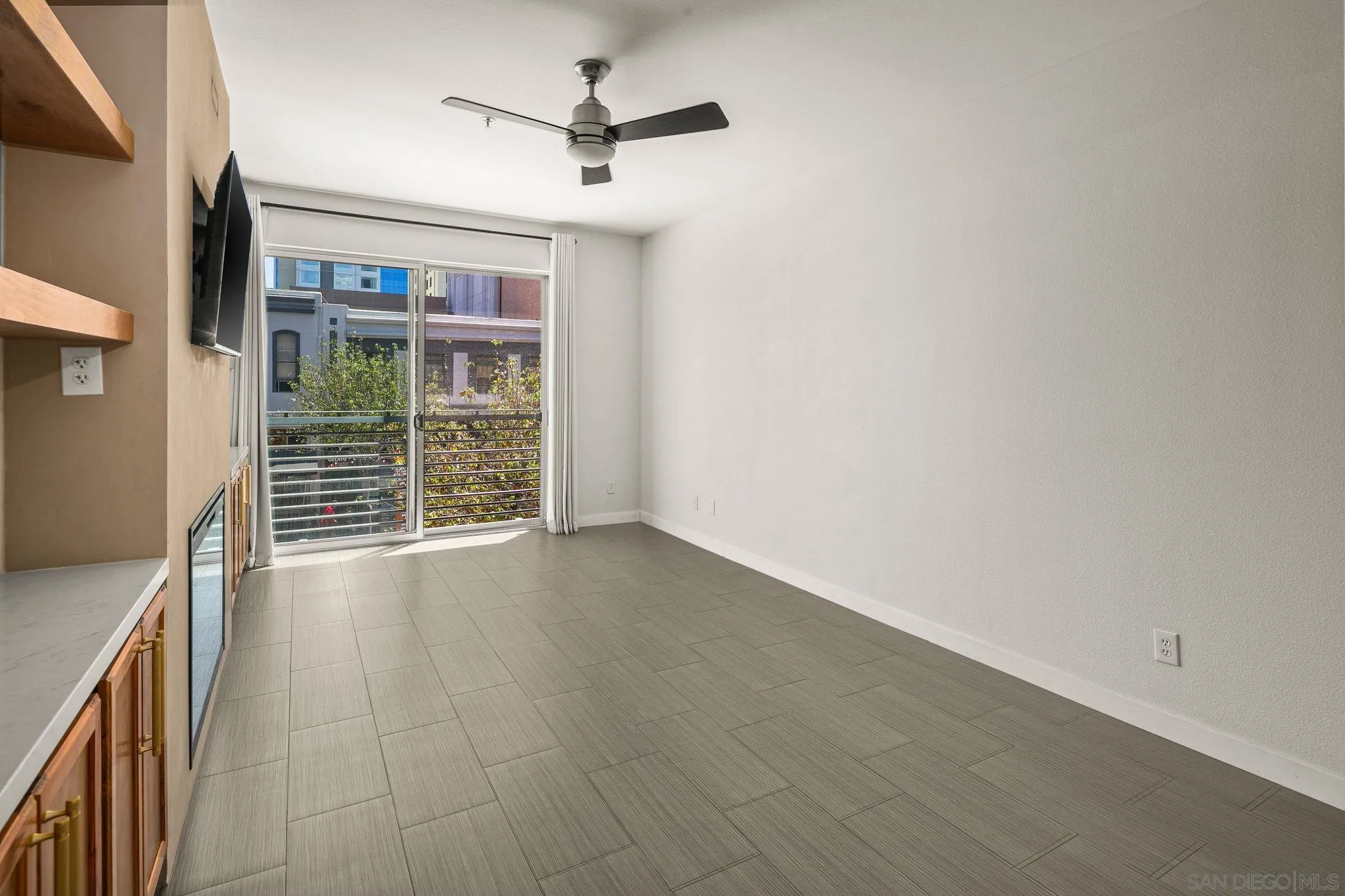 445 Island Unit 321, San Diego, CA 92101 - Photo 2 of 23, San Diego, CA