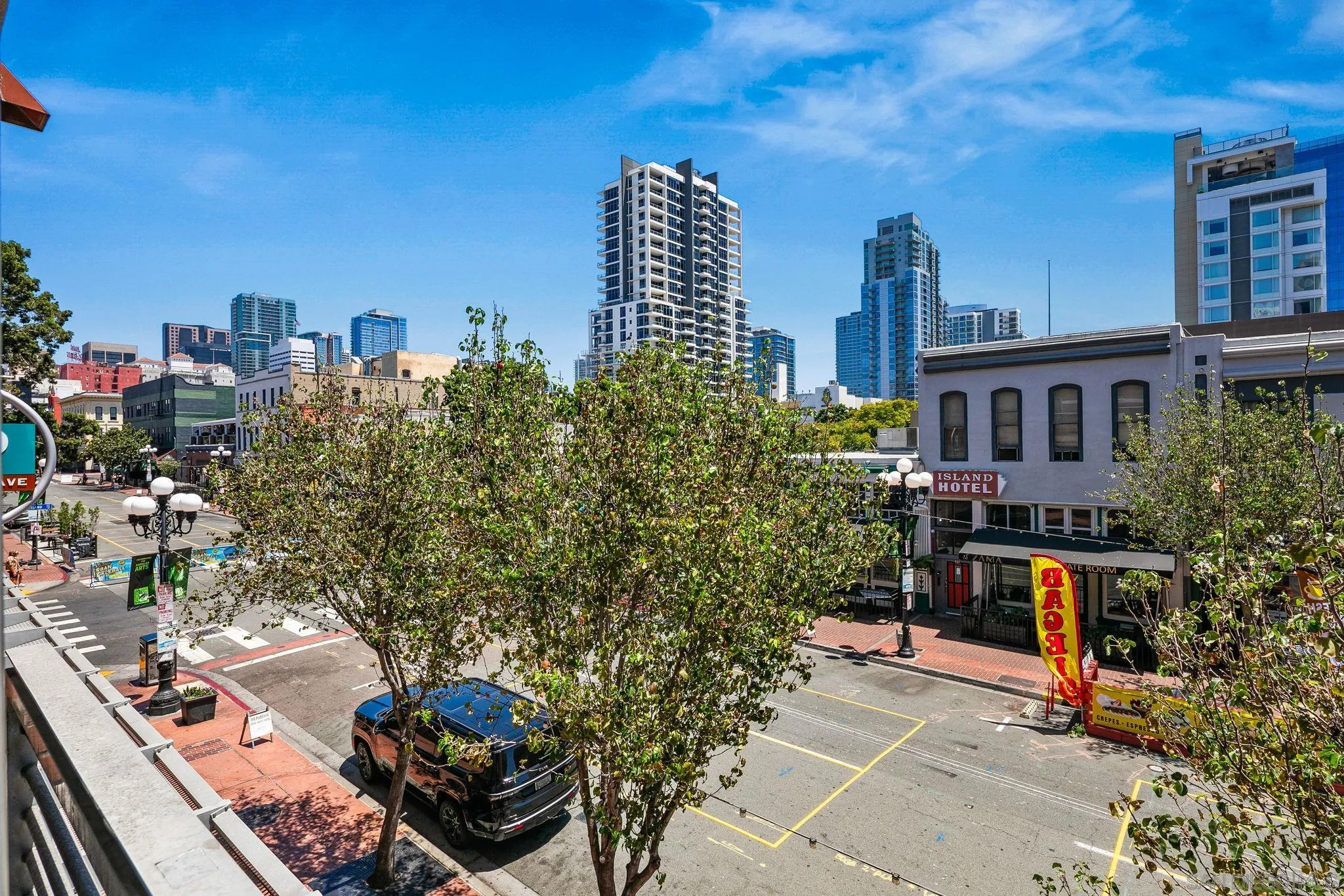 https://cdn.realtyfeed.com/cdn/127/260023158/a4d38b11a67d15ff86e845acaf8183dd.webp