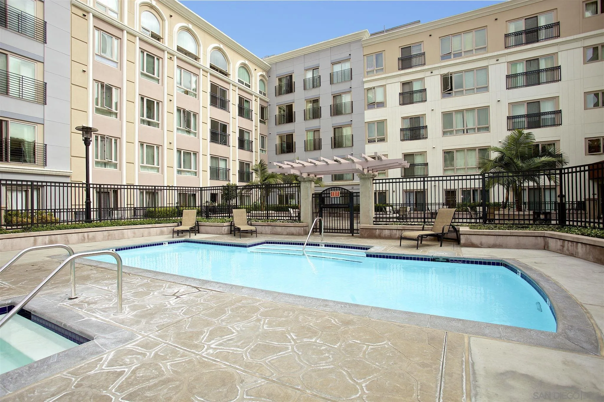 https://cdn.realtyfeed.com/cdn/127/260023158/d4fa2e1ff6dce0bb683ee60c04e88106.webp