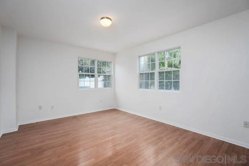 https://cdn.realtyfeed.com/cdn/127/260023159/112ba013e43d9b35f248371aa9dc841b.webp