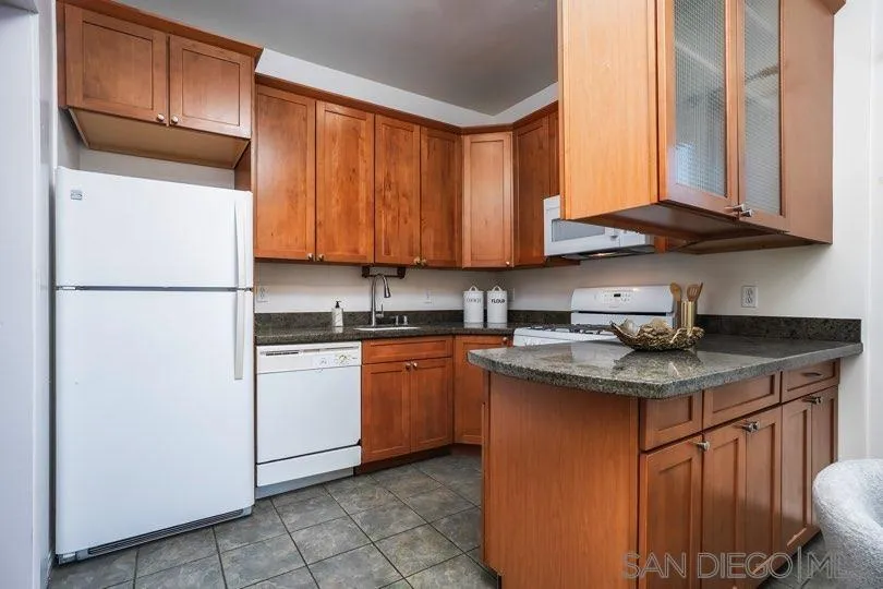 https://cdn.realtyfeed.com/cdn/127/260023159/70416284619b25b5ef307d0e932d3f18.webp