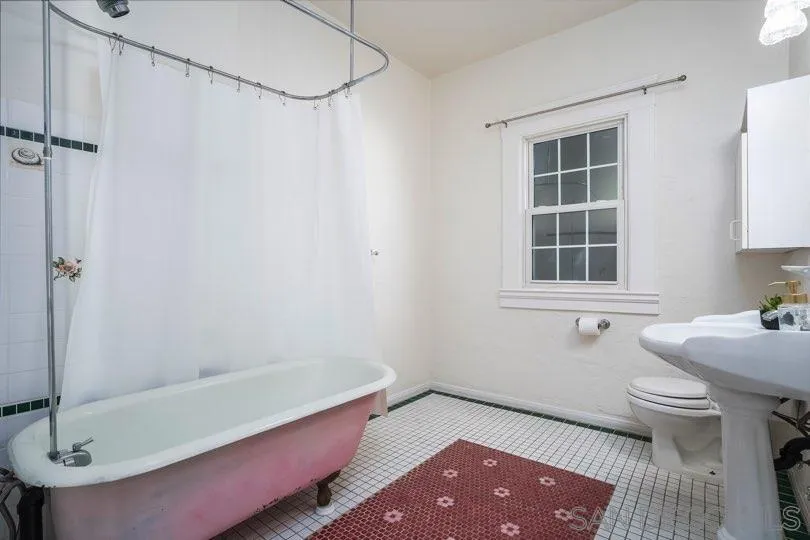 https://cdn.realtyfeed.com/cdn/127/260023159/a5c2cef16733b82f63d184df9e18404a.webp