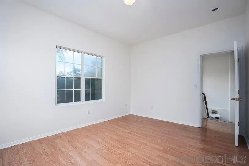 https://cdn.realtyfeed.com/cdn/127/260023159/e7bc5a743779e7a0a155c89604879a7c.webp