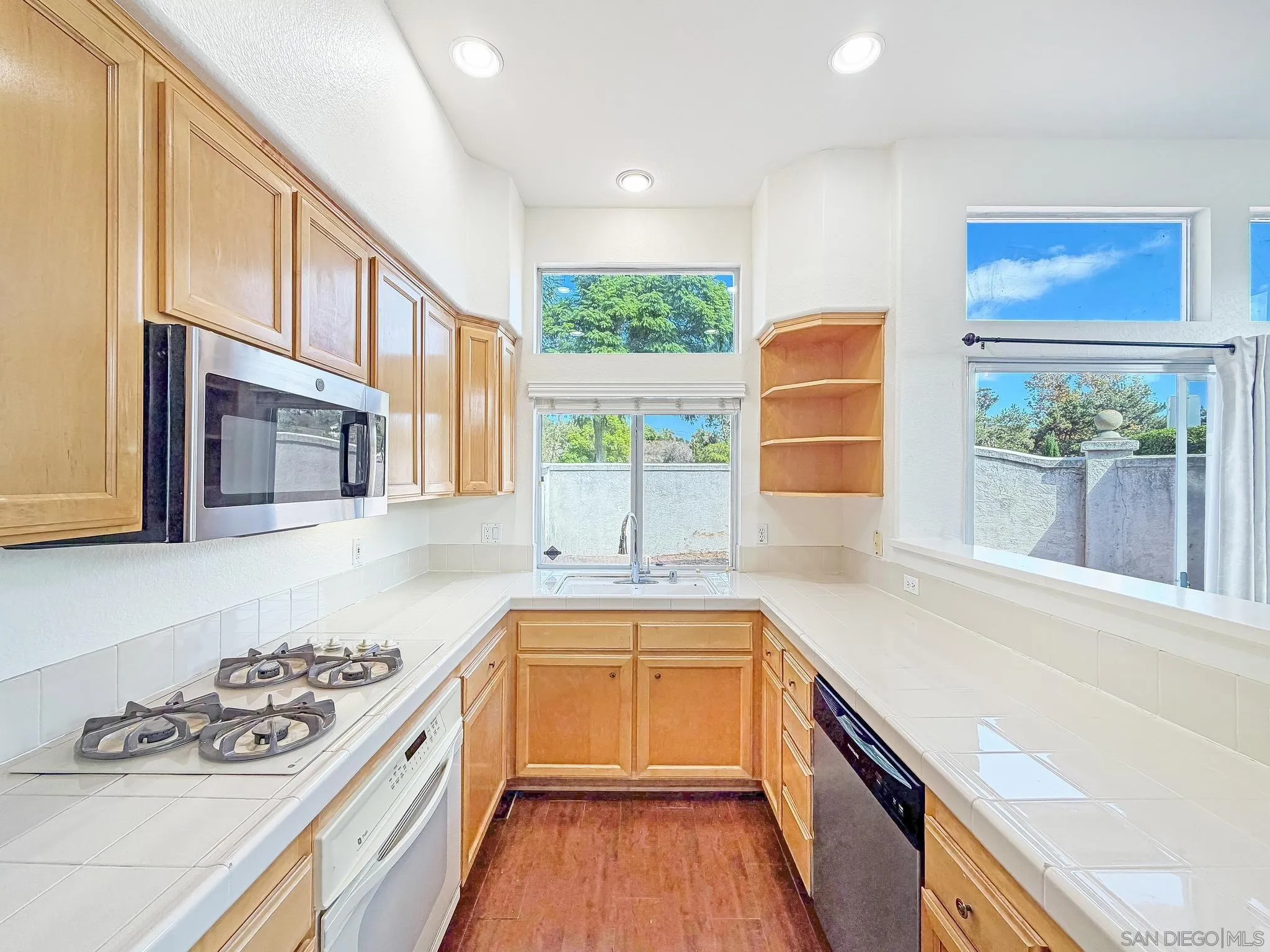 https://cdn.realtyfeed.com/cdn/127/260023170/68b44158250dc6d04e7b849f2e949a00.webp