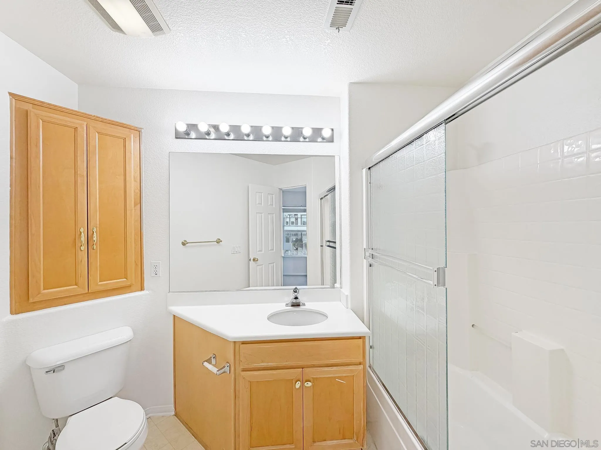 https://cdn.realtyfeed.com/cdn/127/260023170/6a7fdb064a1692b154c412d86137c460.webp